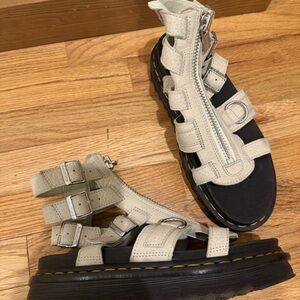 Women's Dr. Martens Olson Sandals US 9